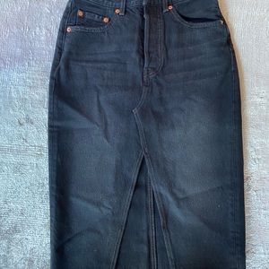 Levi’s size 26 high waisted pencil skirt- never worn!
